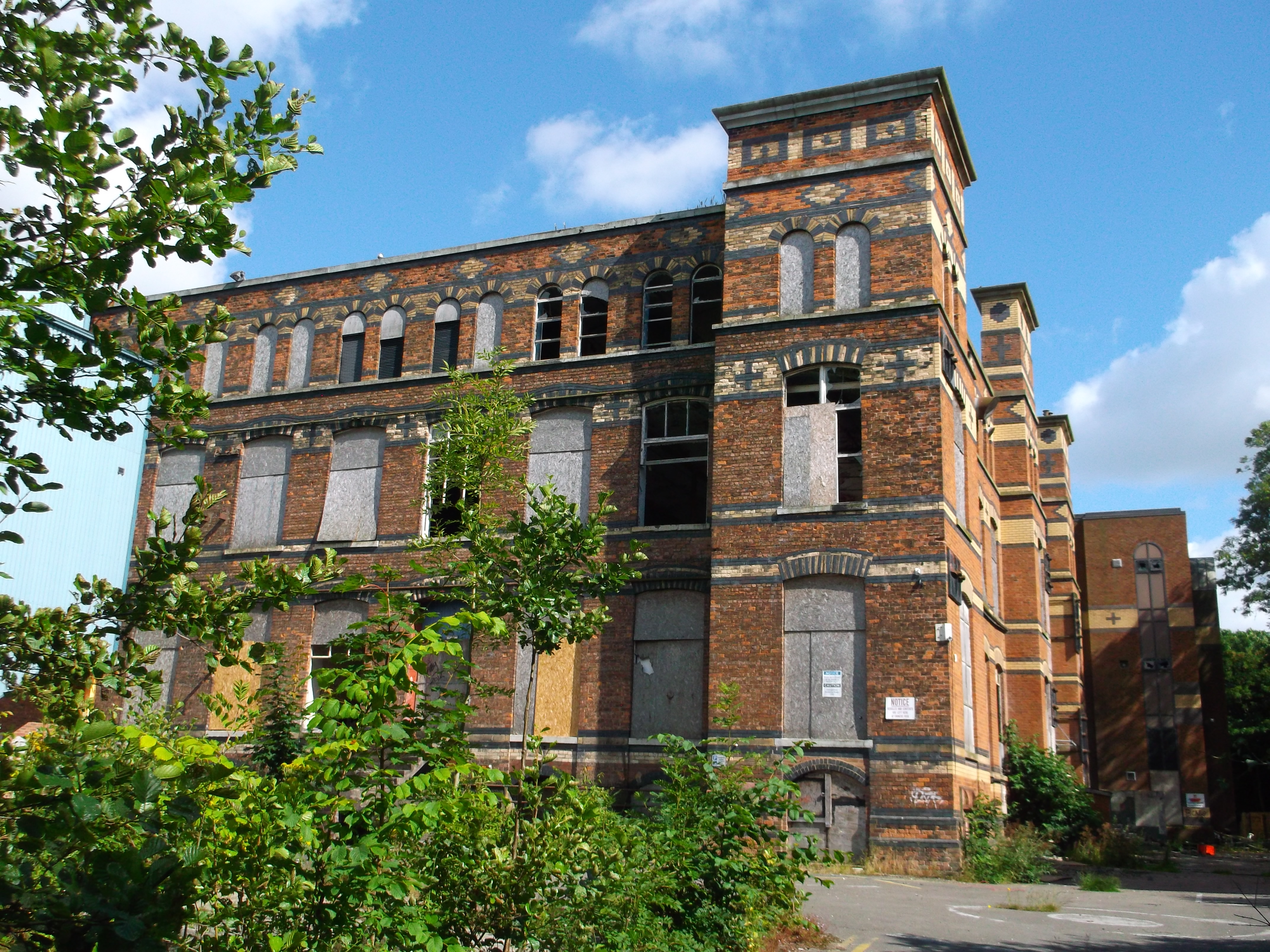 Pagefield Building of Wigan College of Technology (Gidlow Mill)